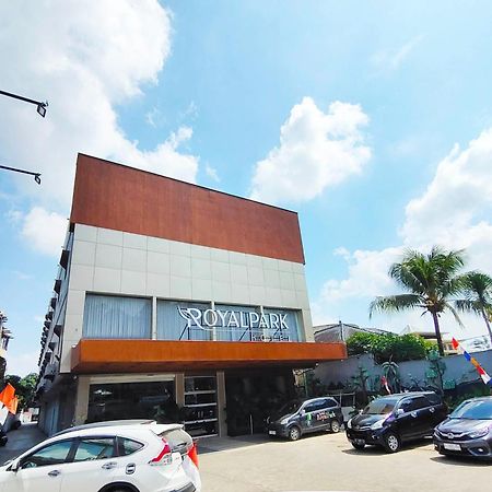Royal Park Hotel Samarinda Eksteriør bilde
