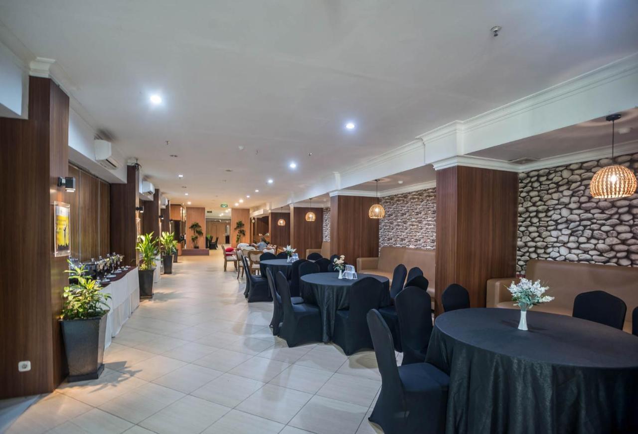 Royal Park Hotel Samarinda Eksteriør bilde